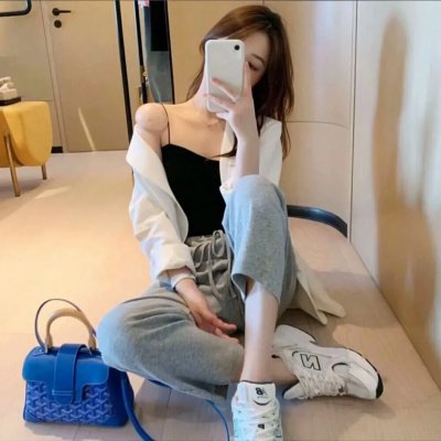 三个男人和一条美腿
